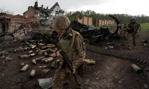 红军城越来越没有悬念了，满编不到2成，再不撤就要人地尽失